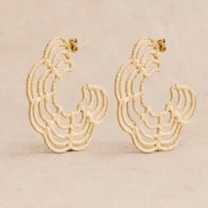 Sézane Tao Raffia Hoop Earrings Cream Color